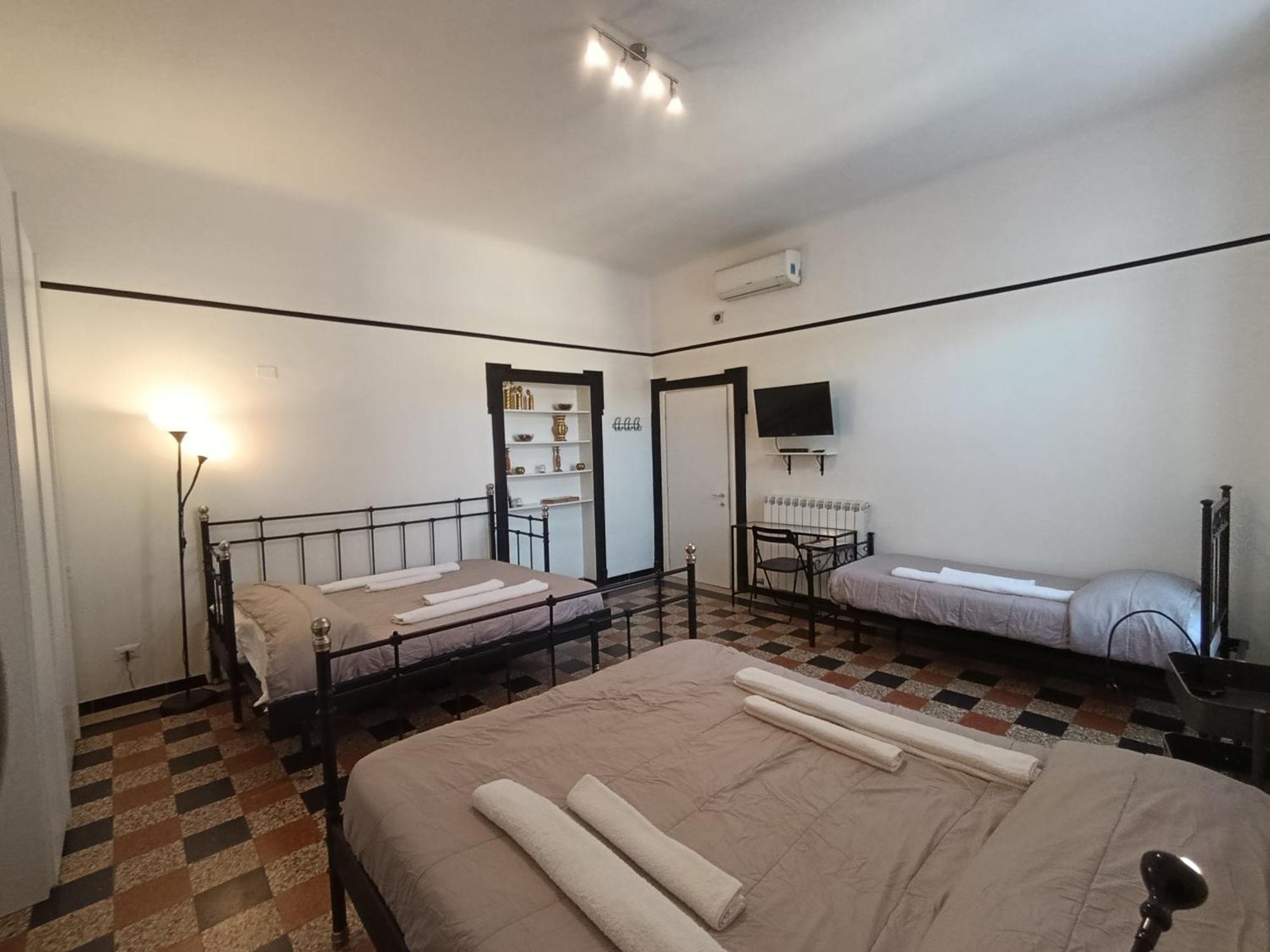 M1 Loreto Holiday Home Милано Екстериор снимка